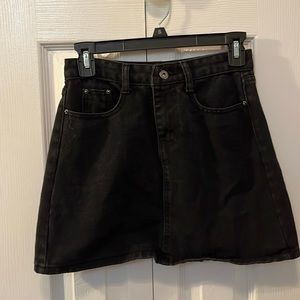 doesn’t fit me, a little worn so will be selling for cheap!